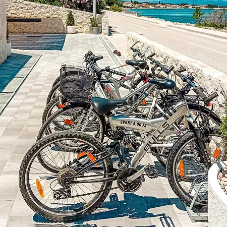 Luxurious In With Sauna Drače