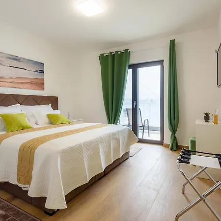 Luxurious In With Sauna Drače