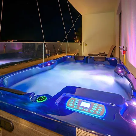 Luxurious In With Sauna * Drače