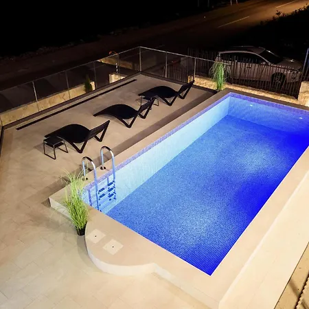 Luxurious In With Sauna Holiday home