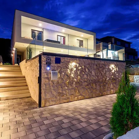 Luxurious In With Sauna Holiday home