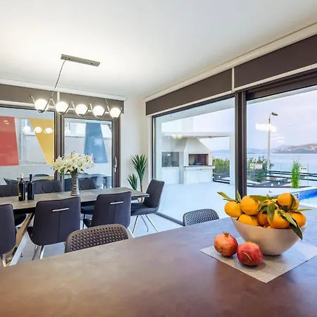 Luxurious In With Sauna *